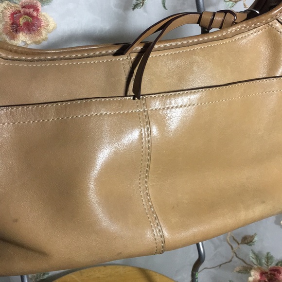 COACH Tan Leather Shoulder Bag F13354 - Picture 4 of 8